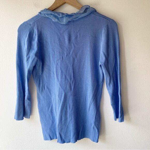 adrienne vittadini y2k style blue ruffle front ribbed 3/4 sleeve top - Picture 2 of 6